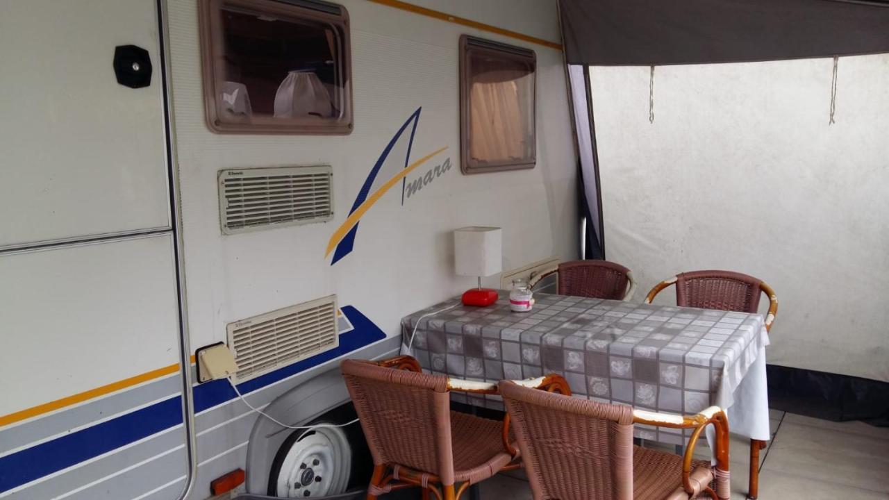 Caravans Magda Ниешорце Екстериор снимка