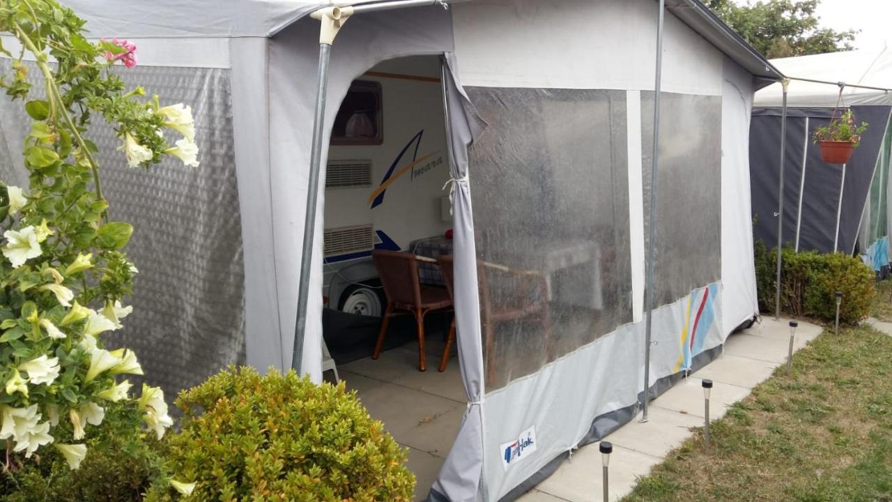 Caravans Magda Ниешорце Екстериор снимка