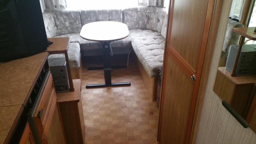 Caravans Magda Ниешорце Стая снимка