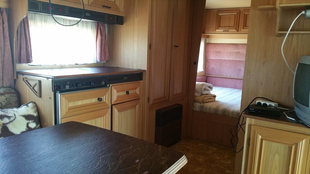 Caravans Magda Ниешорце Стая снимка